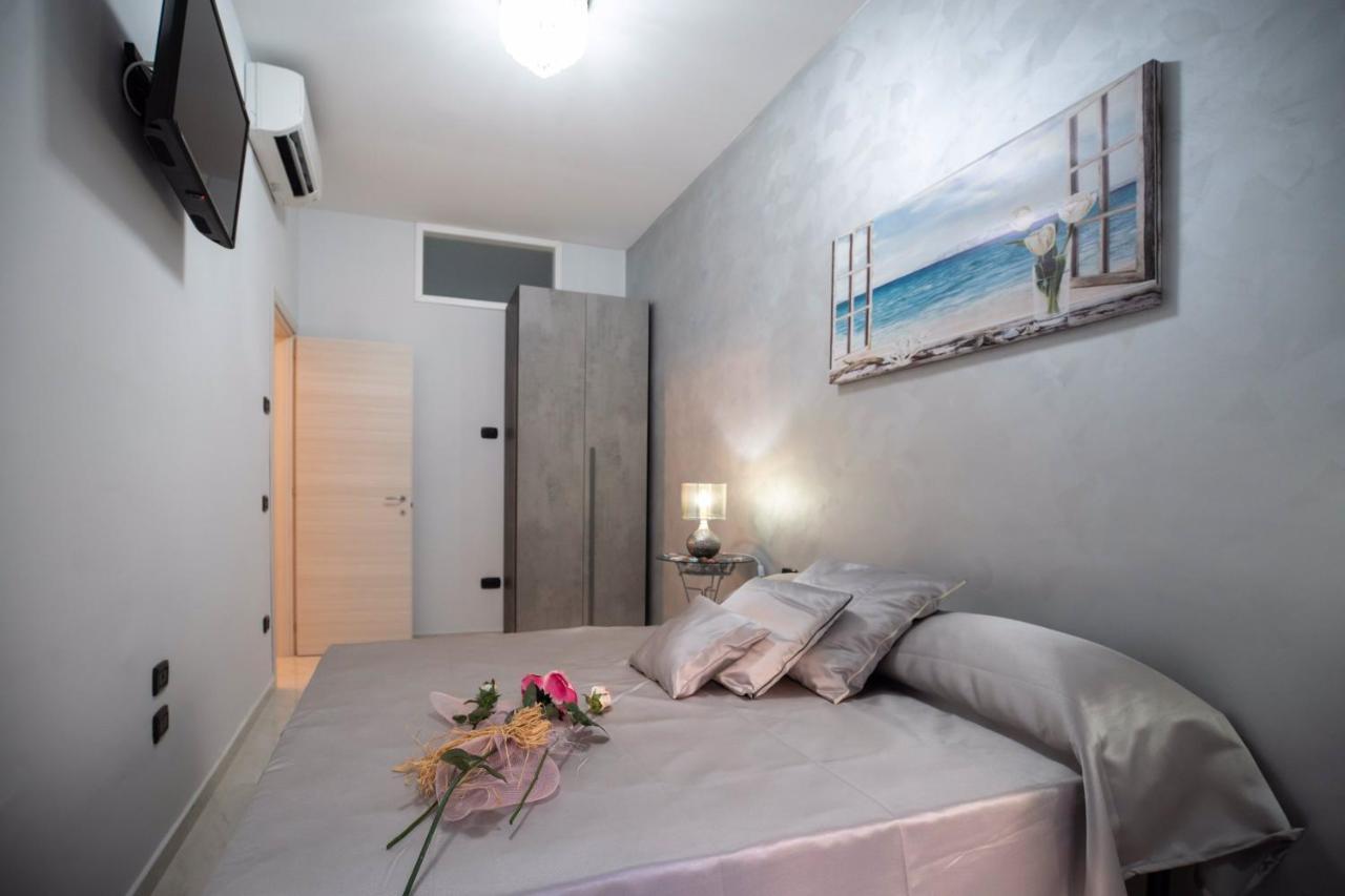 Appartement New In! Syrenuse At Santa Lucia à Naples Extérieur photo